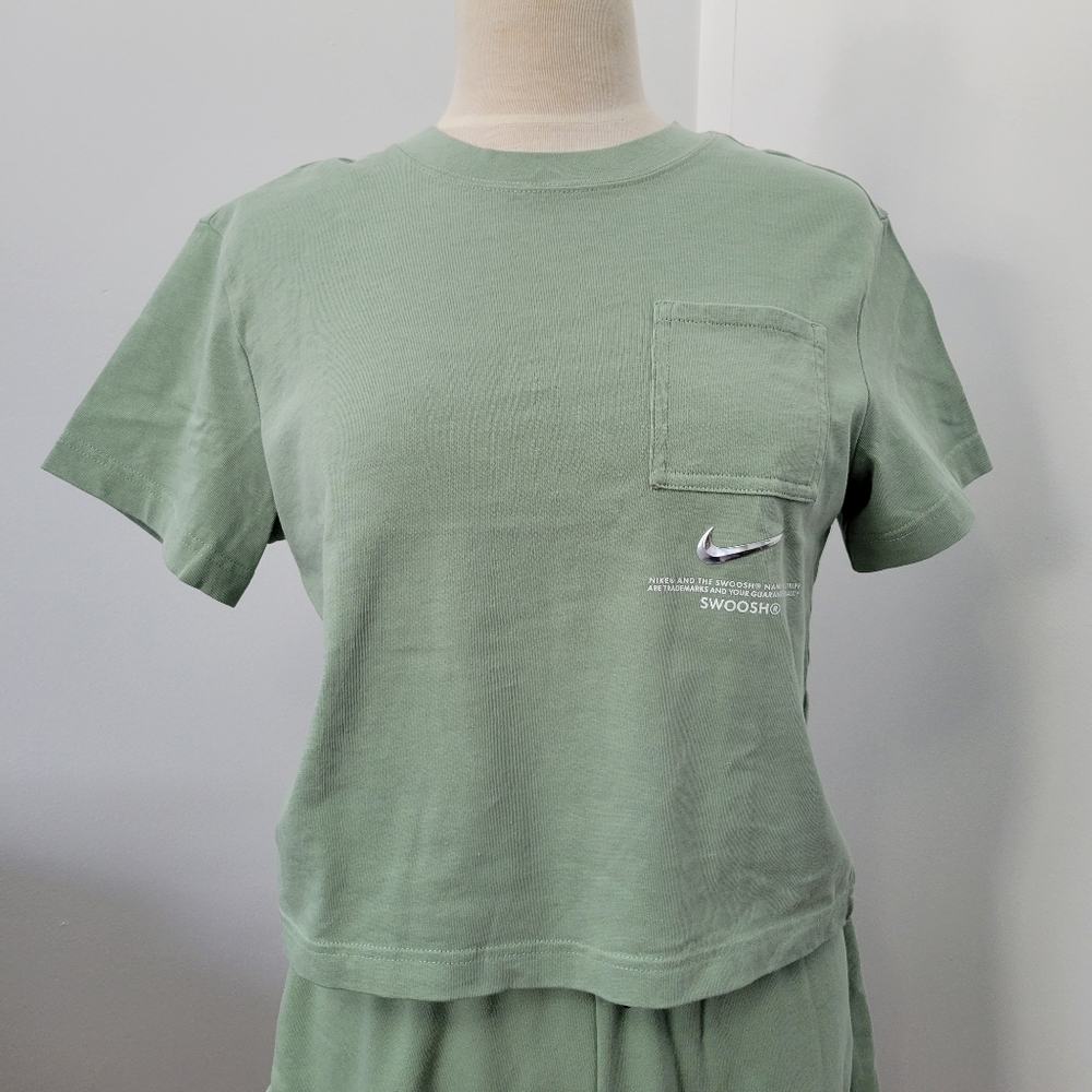 Nike Green Short Sleeve Pocket Tee